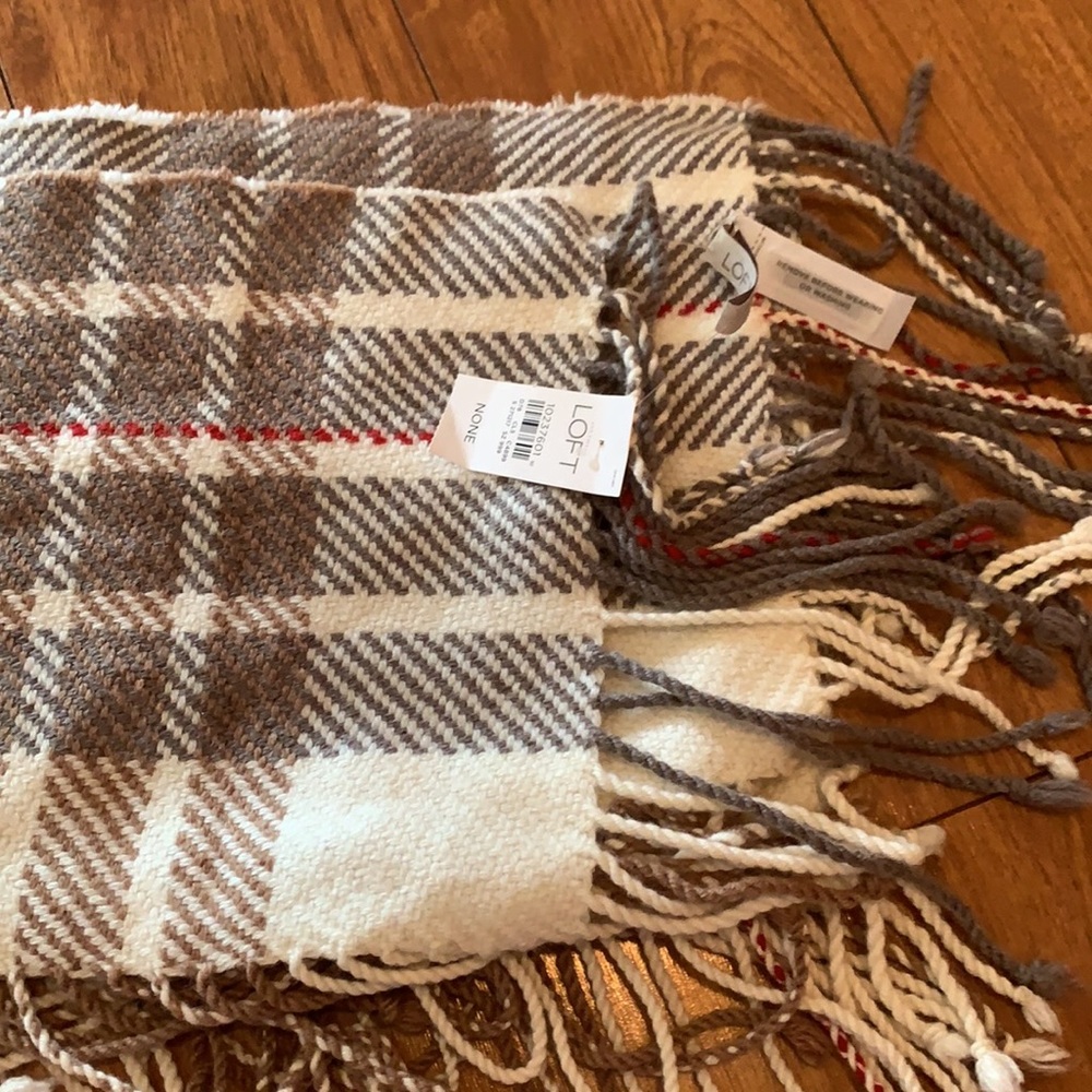 Scarf - Picture 3 of 3